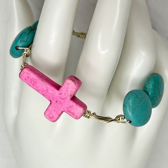 Silver Tone Faux Turquoise Beaded Pink Cross Small Wire Bangle Bracelet - Picture 1 of 10